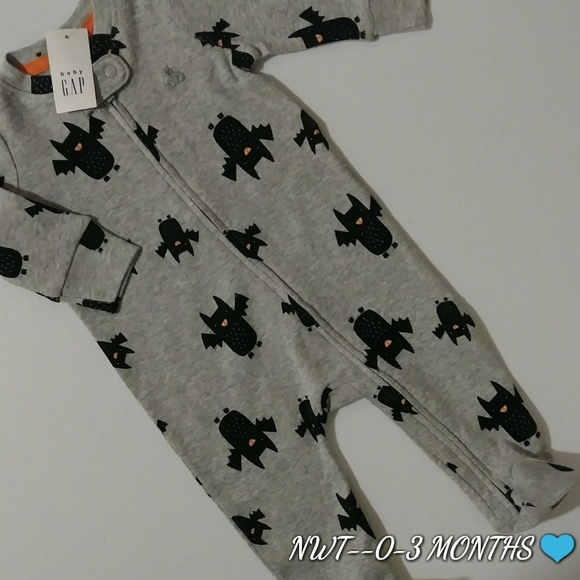 GAP Other - 3/$15 BabyGap footed sleeper! NWT 💙
